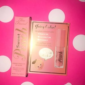 🦋FREE WHEN ADDED TO BUNDLE 🦋DELUXE LIPGLOSS